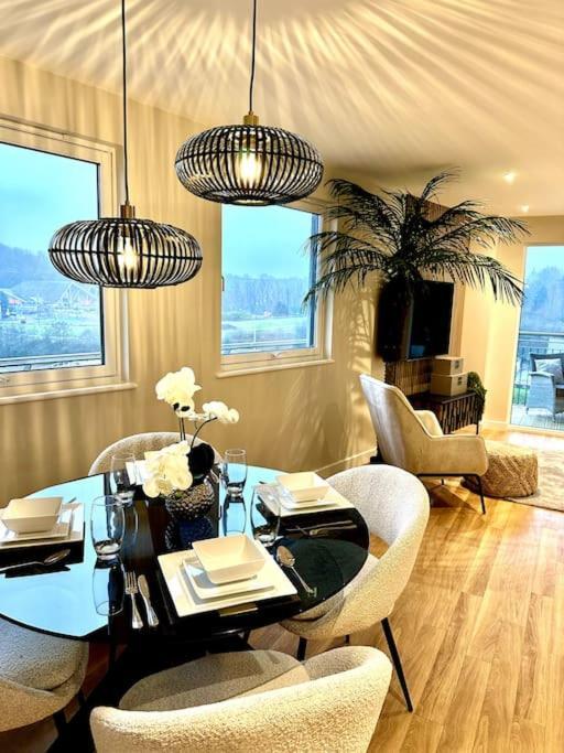 Exclusive Marina View Free Parking Apartment Cardiff