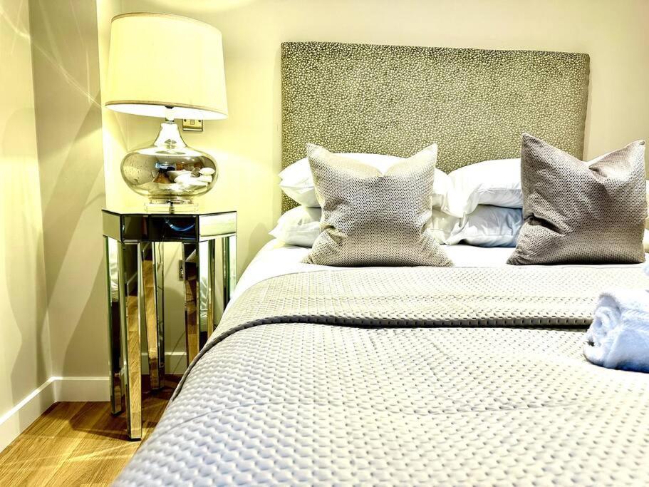 Exclusive Marina View Free Parking Apartment *